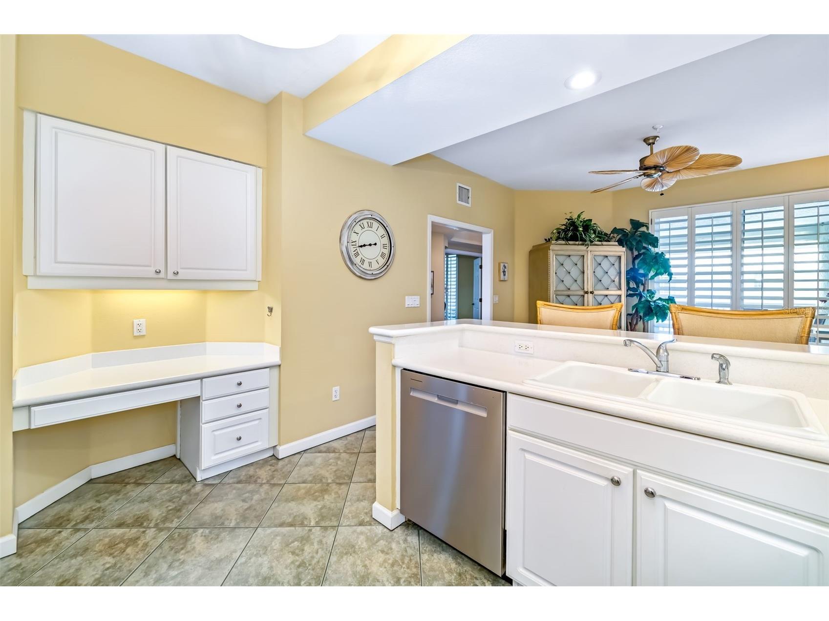 1280 Dolphin Bay Way #504 Sarasota FL 34242 - SARASOTA BAY A4686981 image19