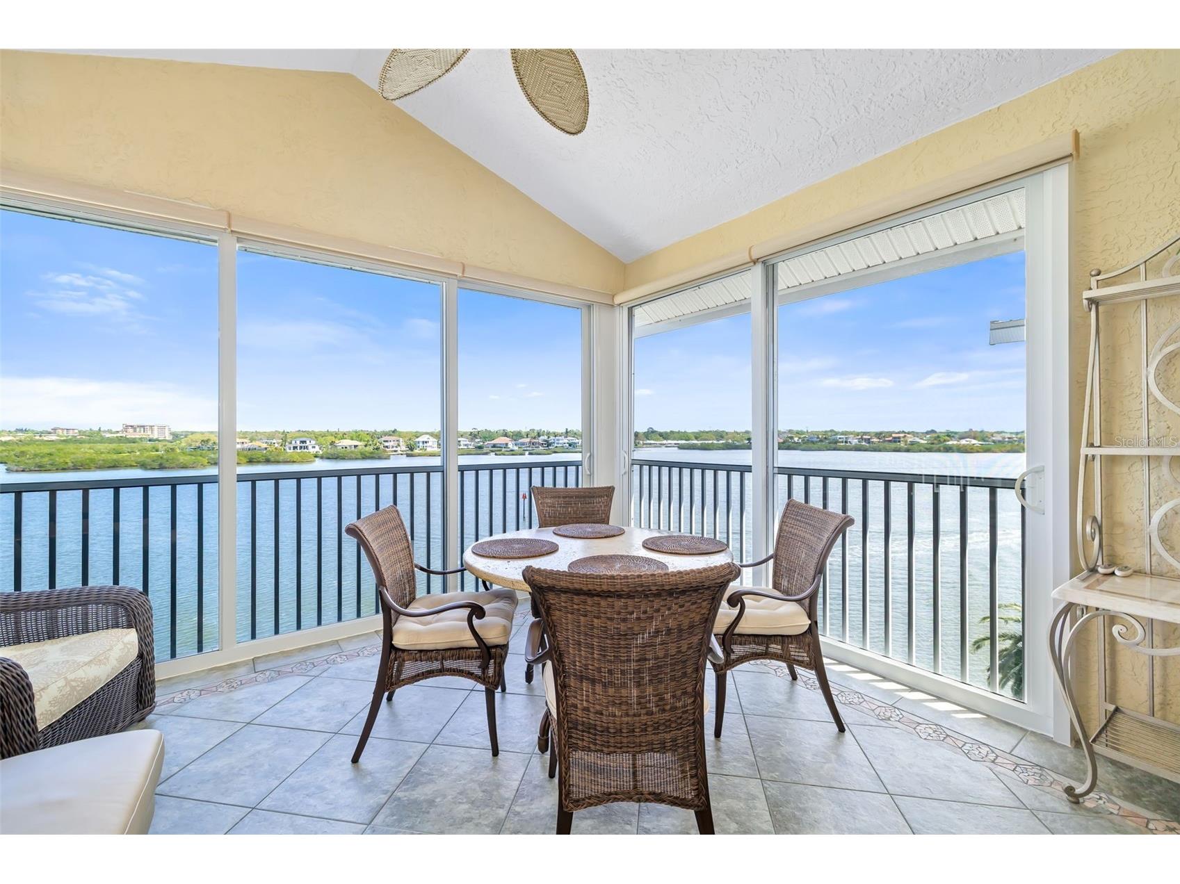 1280 Dolphin Bay Way #504 Sarasota FL 34242 - SARASOTA BAY A4686981 image5