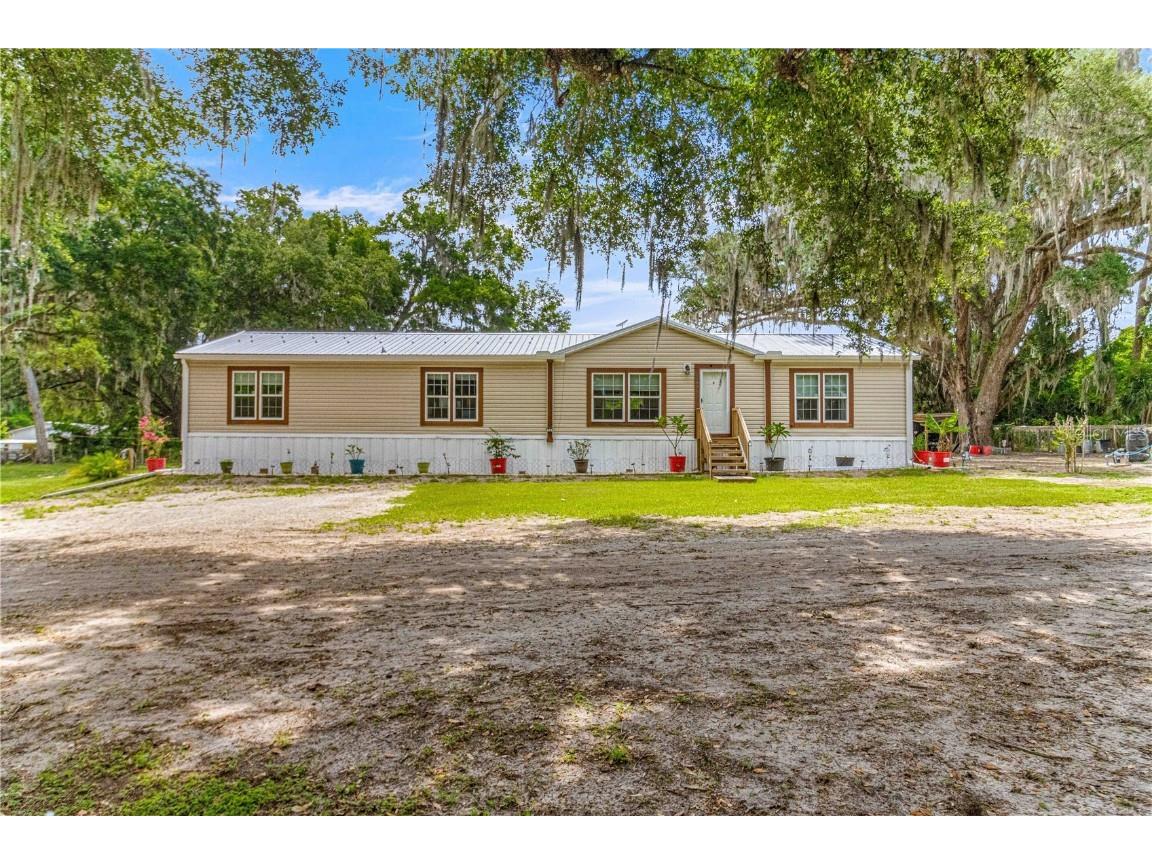 12801 NW 35th Court Road Reddick FL 32686 OM680050 image1