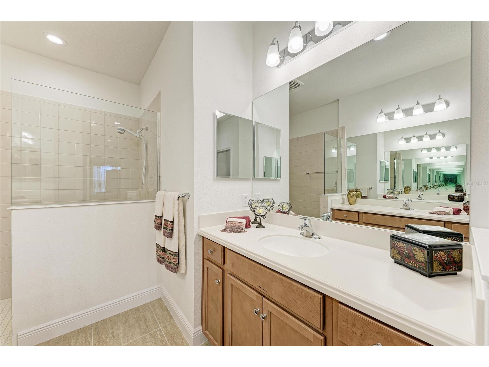 12807 Seasong Terrace Bradenton FL 34211 A4684473 image29