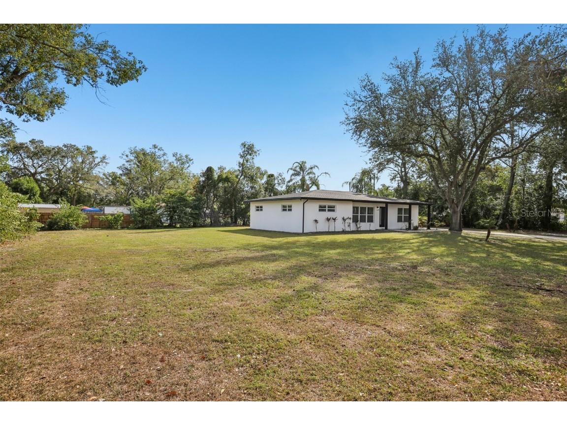 12809 N Boulevard Tampa FL 33612 TB8461197 image55