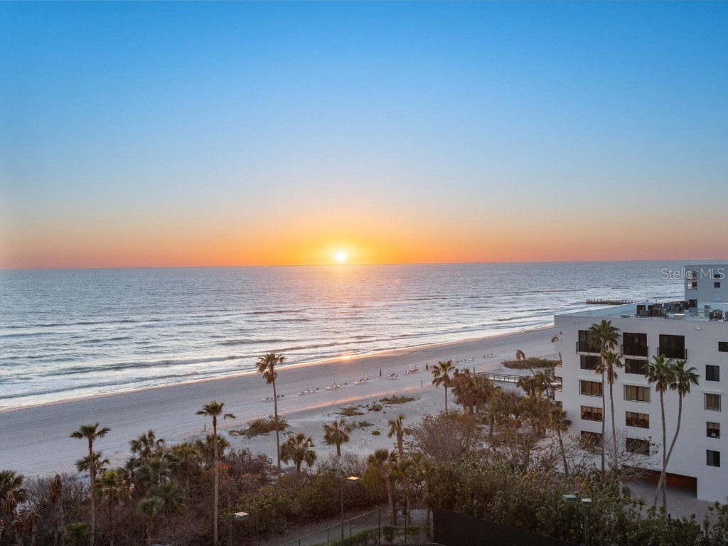 1281 Gulf Of Mexico Drive #704 Longboat Key FL 34228 - GULF OF MEXICO AND SARASOTA BA A4666680 image1