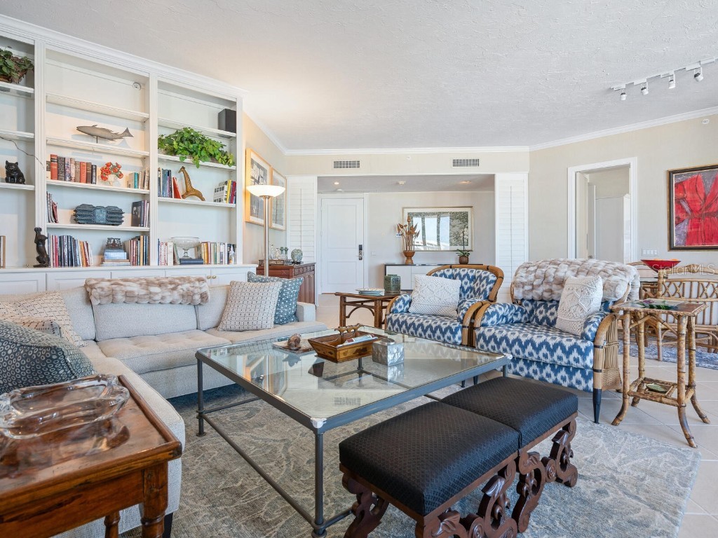1281 Gulf Of Mexico Drive #704 Longboat Key FL 34228 - GULF OF MEXICO AND SARASOTA BA A4666680 image10