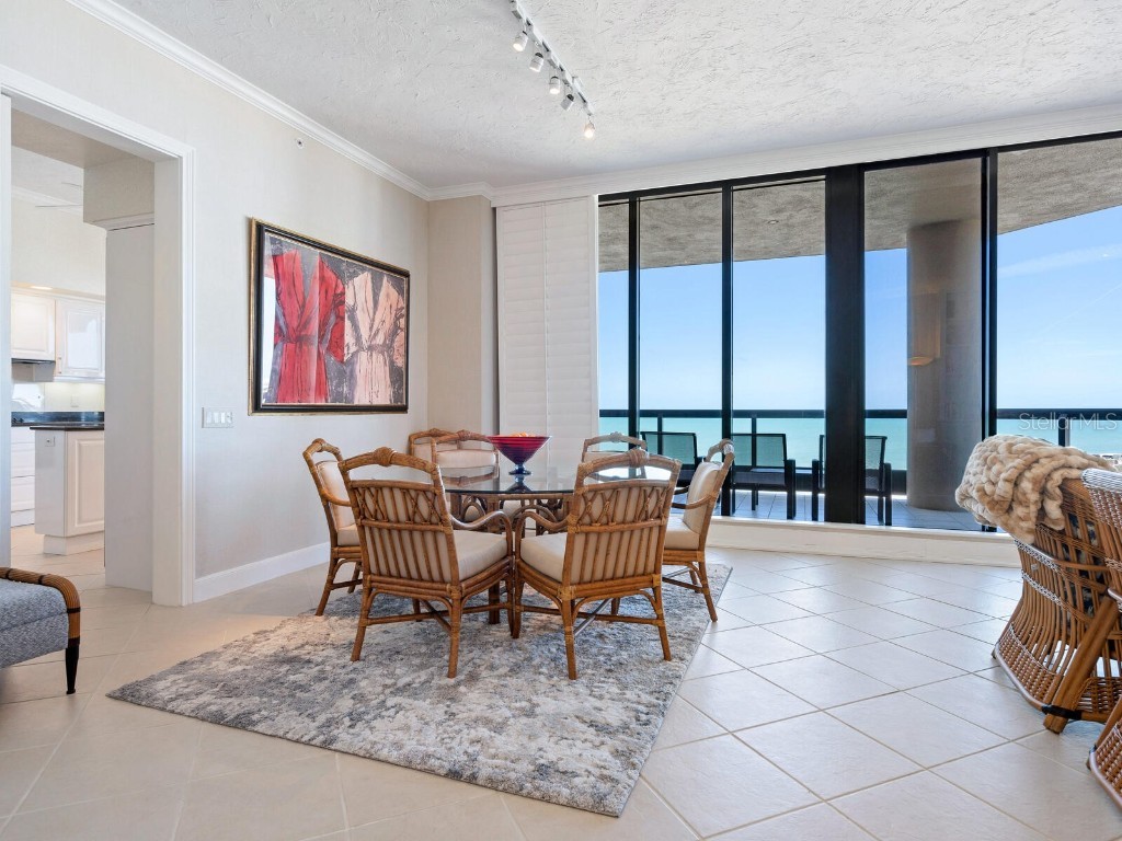 1281 Gulf Of Mexico Drive #704 Longboat Key FL 34228 - GULF OF MEXICO AND SARASOTA BA A4666680 image11