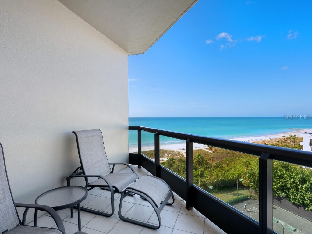 1281 Gulf Of Mexico Drive #704 Longboat Key FL 34228 - GULF OF MEXICO AND SARASOTA BA A4666680 image18