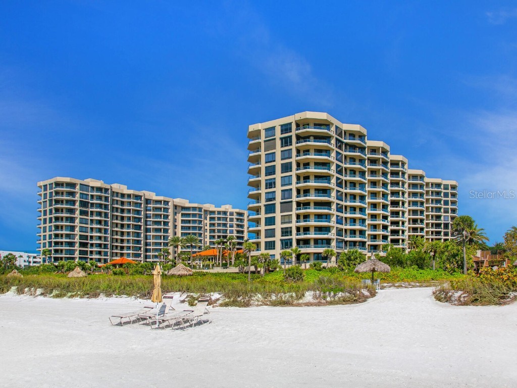 1281 Gulf Of Mexico Drive #704 Longboat Key FL 34228 - GULF OF MEXICO AND SARASOTA BA A4666680 image2