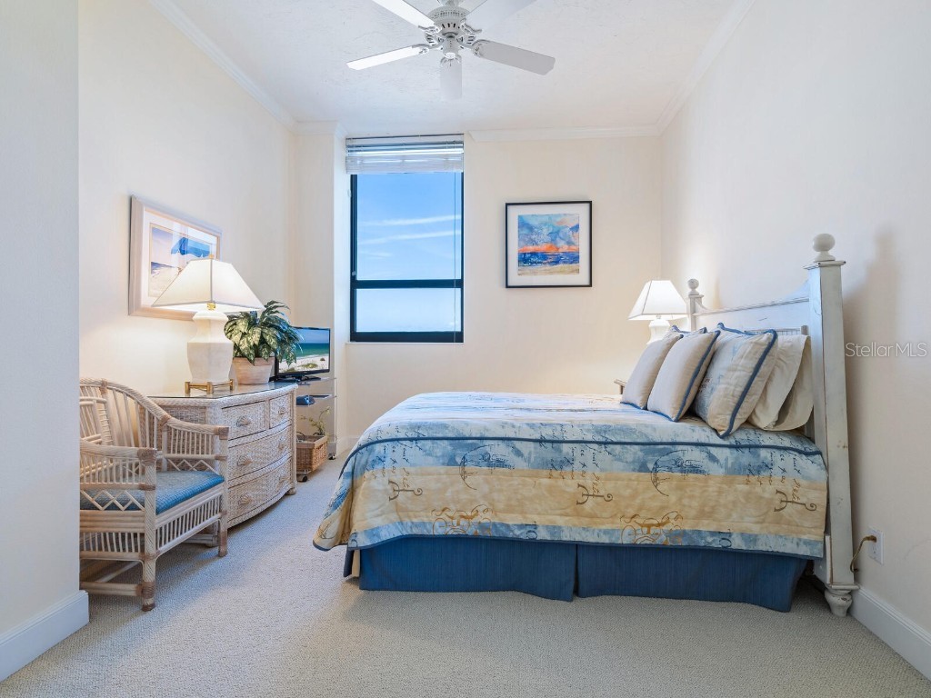 1281 Gulf Of Mexico Drive #704 Longboat Key FL 34228 - GULF OF MEXICO AND SARASOTA BA A4666680 image22