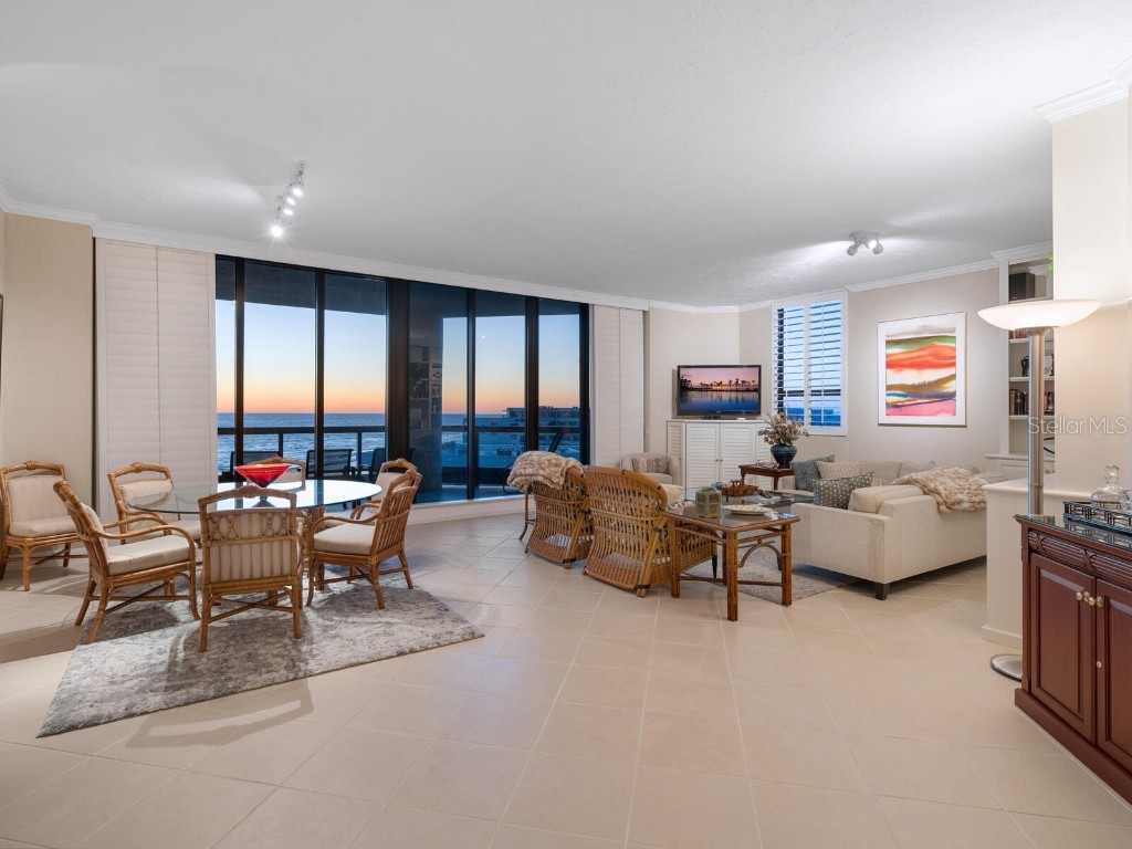 1281 Gulf Of Mexico Drive #704 Longboat Key FL 34228 - GULF OF MEXICO AND SARASOTA BA A4666680 image25