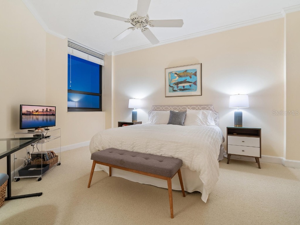 1281 Gulf Of Mexico Drive #704 Longboat Key FL 34228 - GULF OF MEXICO AND SARASOTA BA A4666680 image32