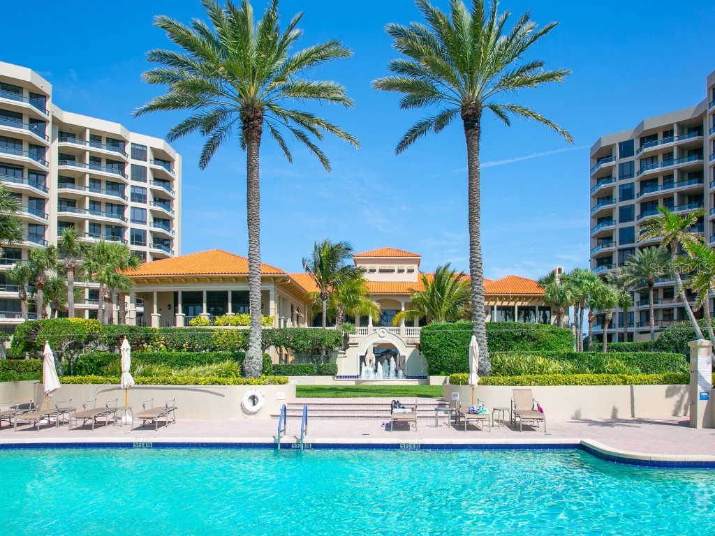 1281 Gulf Of Mexico Drive #704 Longboat Key FL 34228 - GULF OF MEXICO AND SARASOTA BA A4666680 image40