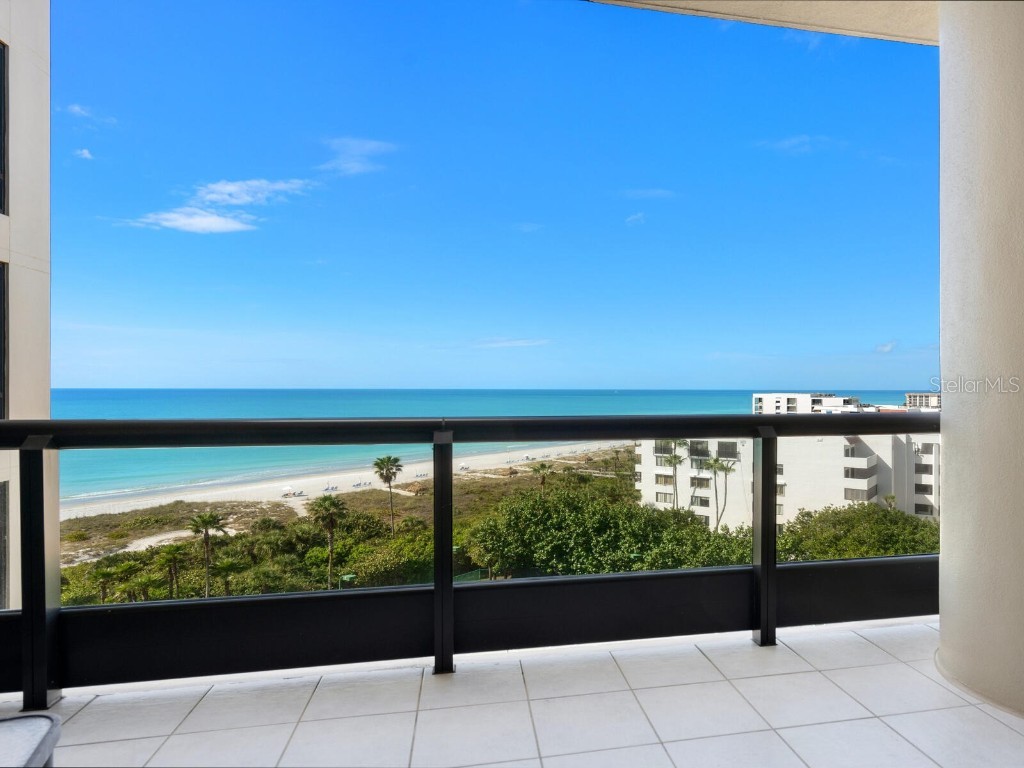 1281 Gulf Of Mexico Drive #704 Longboat Key FL 34228 - GULF OF MEXICO AND SARASOTA BA A4666680 image5