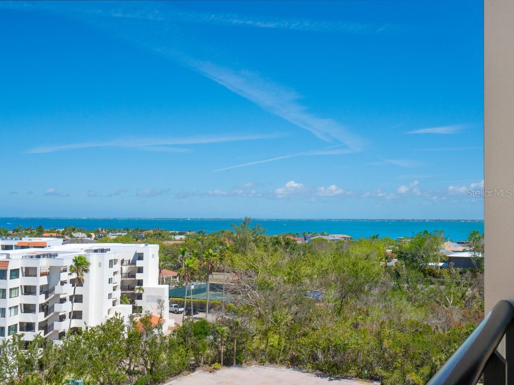1281 Gulf Of Mexico Drive #704 Longboat Key FL 34228 - GULF OF MEXICO AND SARASOTA BA A4666680 image6