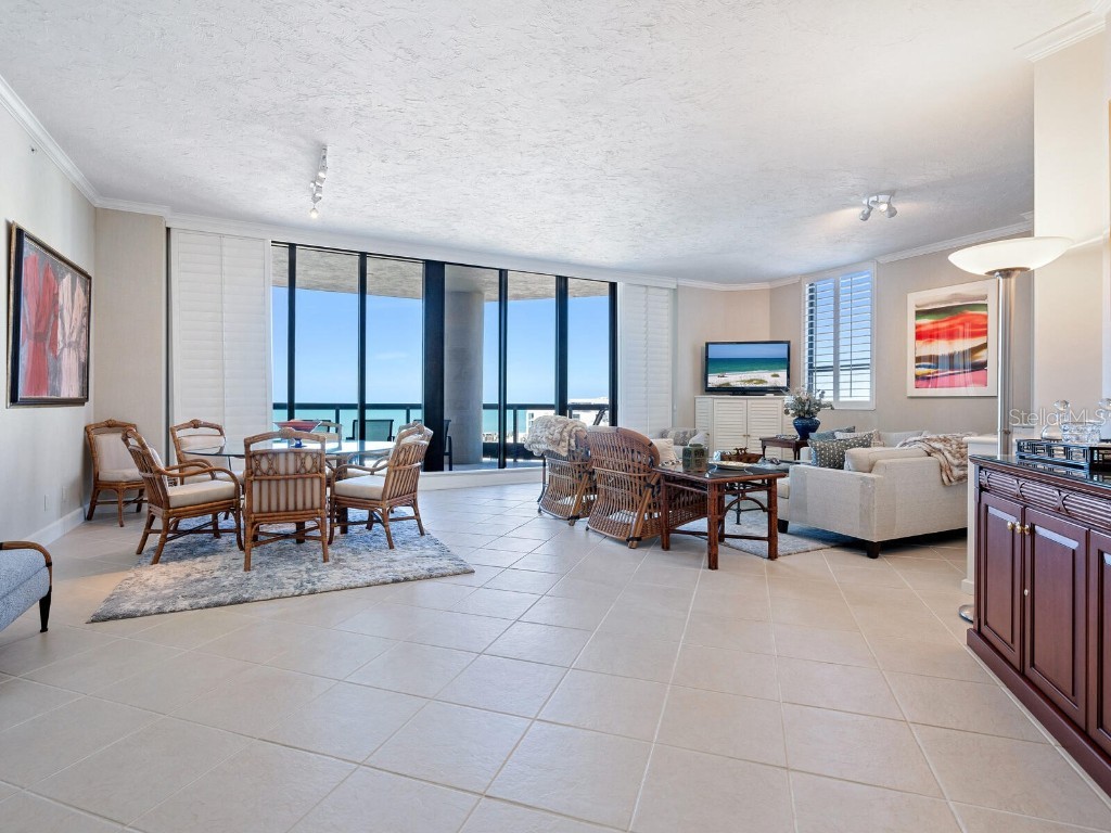 1281 Gulf Of Mexico Drive #704 Longboat Key FL 34228 - GULF OF MEXICO AND SARASOTA BA A4666680 image7