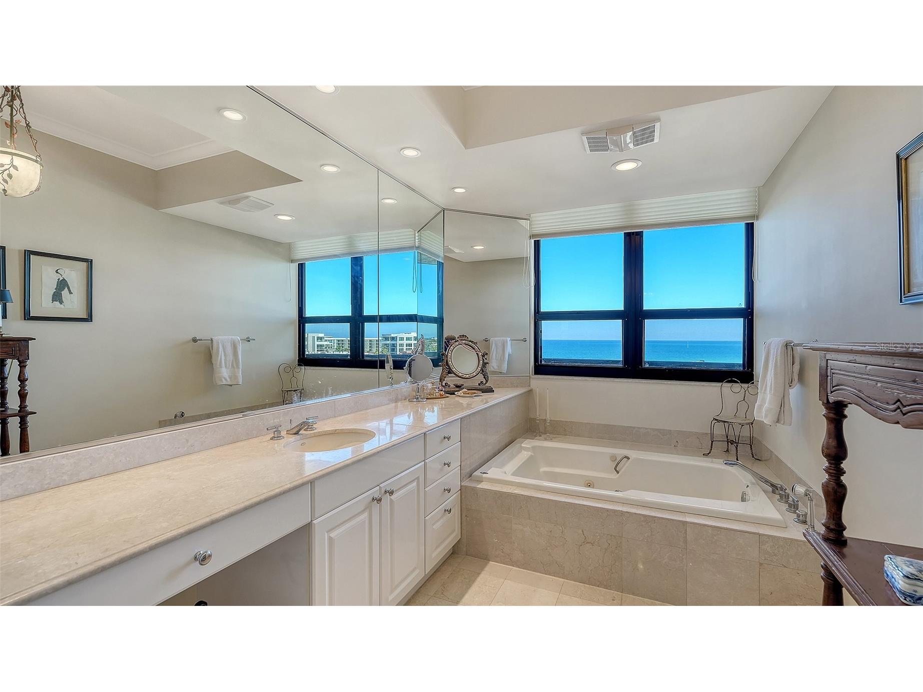 1281 Gulf Of Mexico Drive #708 Longboat Key FL 34228 - GULF OF MEXICO A4677632 image32