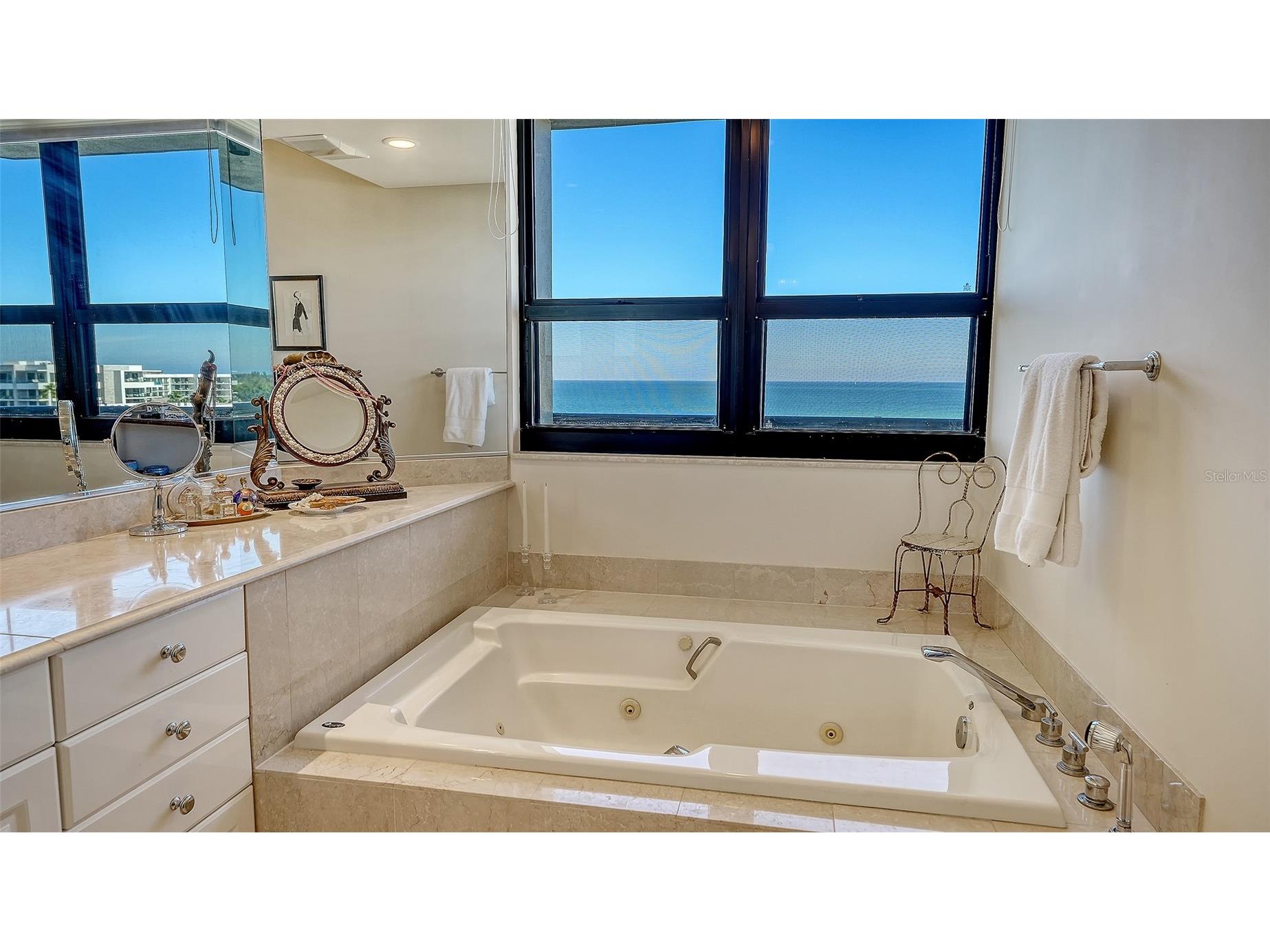 1281 Gulf Of Mexico Drive #708 Longboat Key FL 34228 - GULF OF MEXICO A4677632 image33