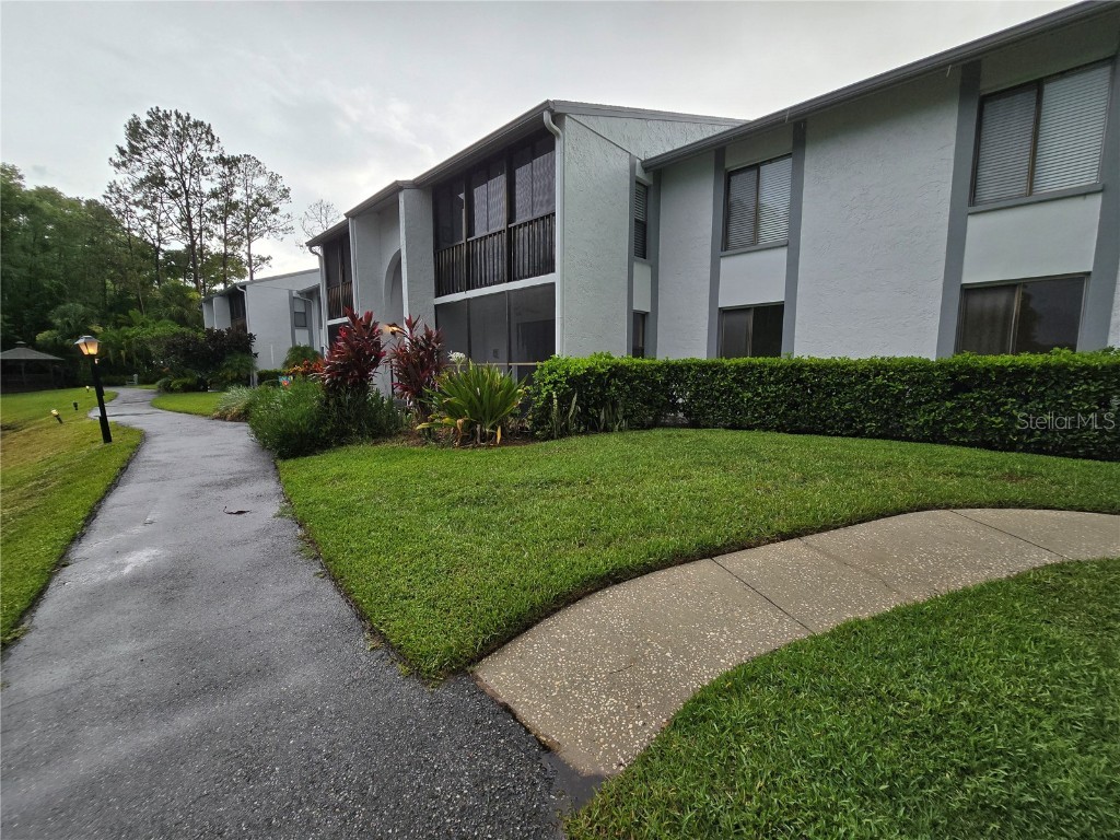 1281 Pine Ridge Circle E #B1 Tarpon Springs FL 34688 TB8396062 image1
