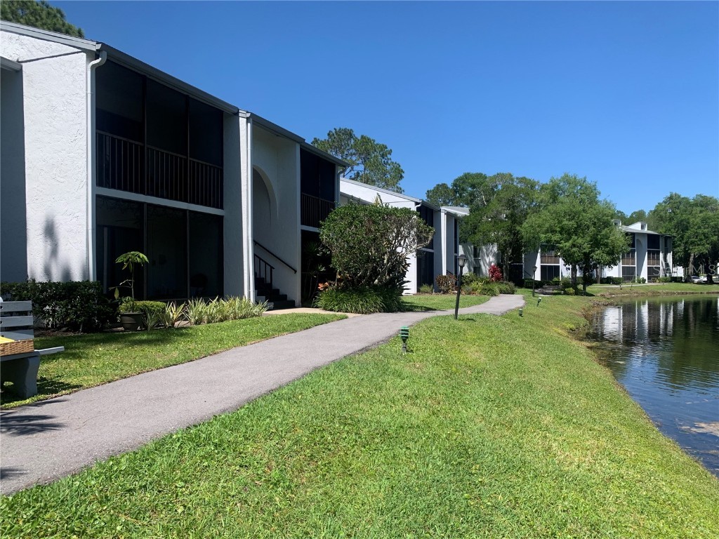 1281 Pine Ridge Circle E #F-1 Tarpon Springs FL 34688 U8197762 image1