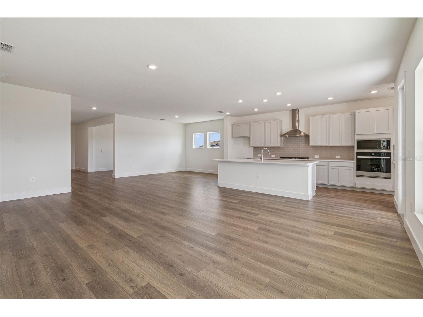 12811 Salty Dog Crossing Palmetto FL 34221 TB8445430 image10