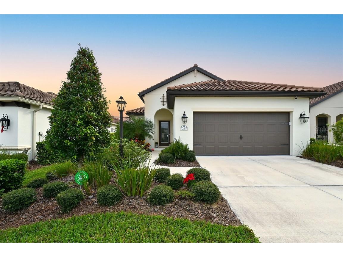 12812 True Blue Circle Bradenton FL 34211 A4590199 image1