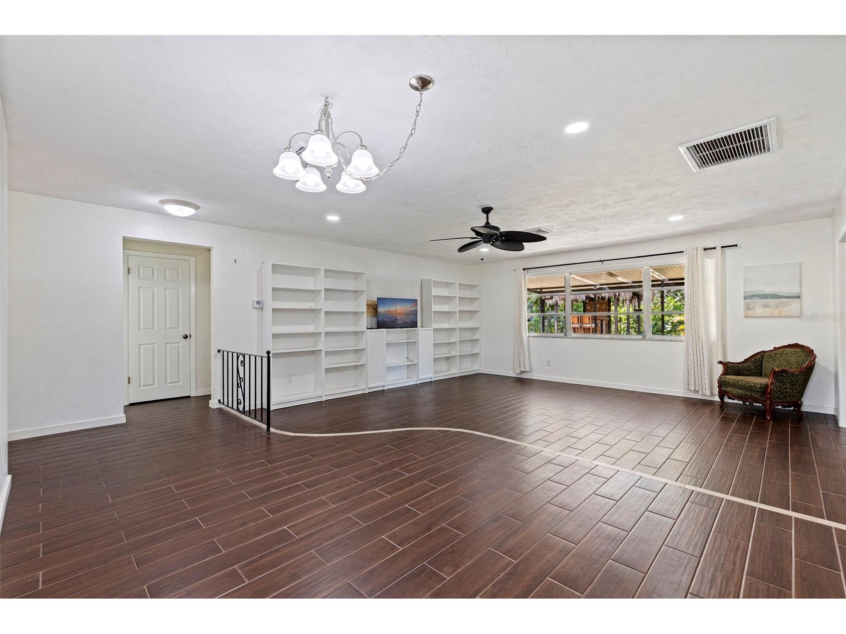 1282 Palm Street Clearwater FL 33755 TB8520751 image5