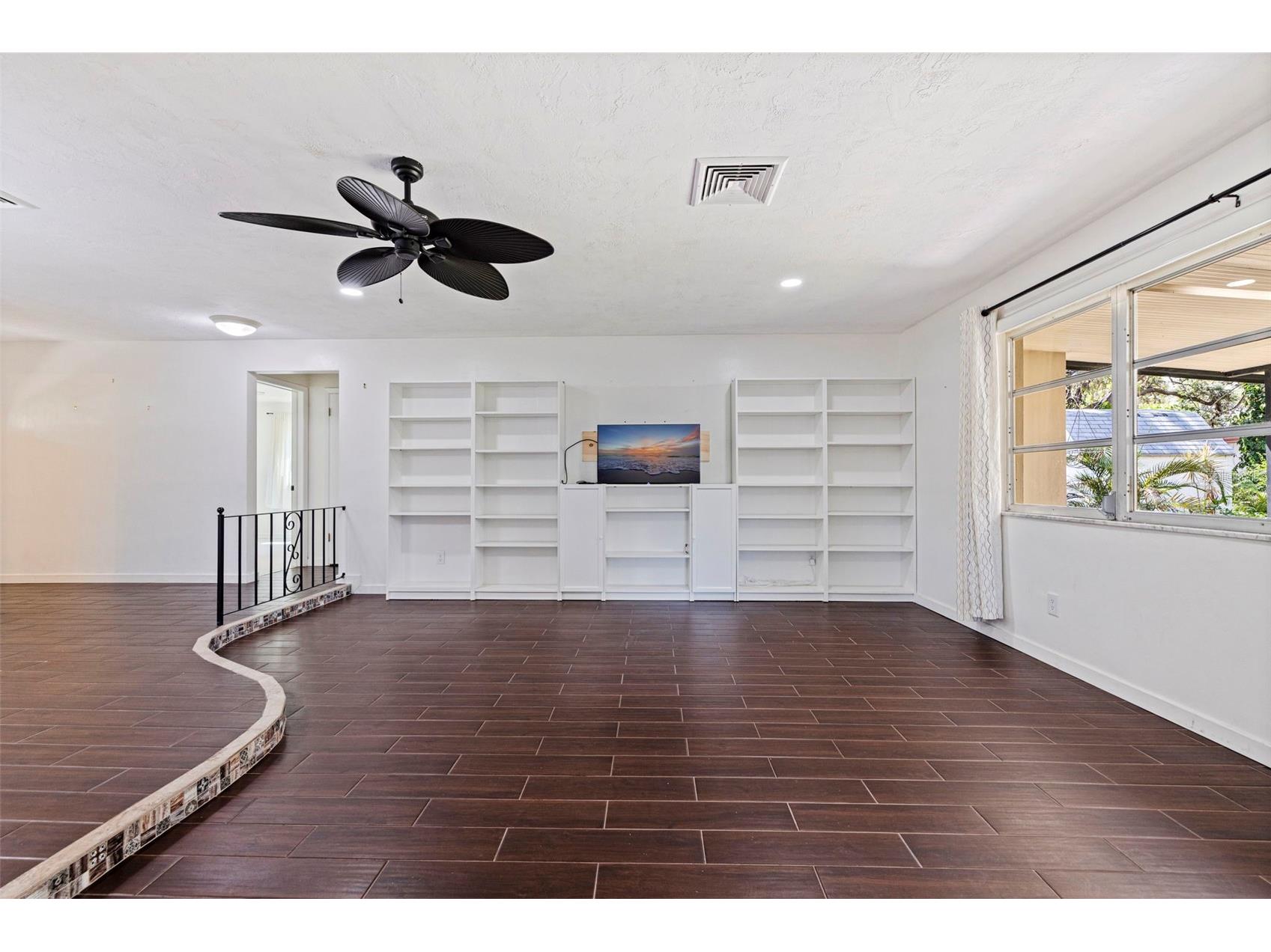 1282 Palm Street Clearwater FL 33755 TB8520751 image6