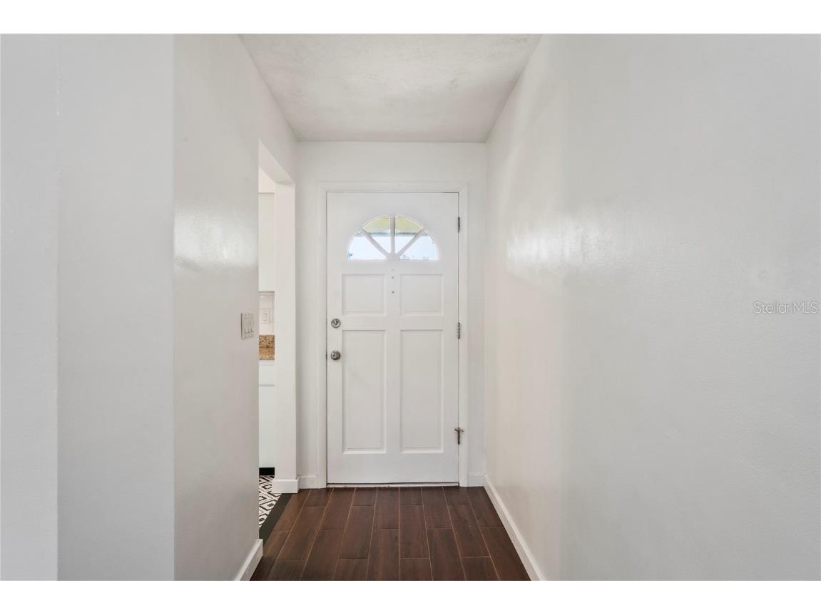 1282 Palm Street Clearwater FL 33755 W7878862 image2