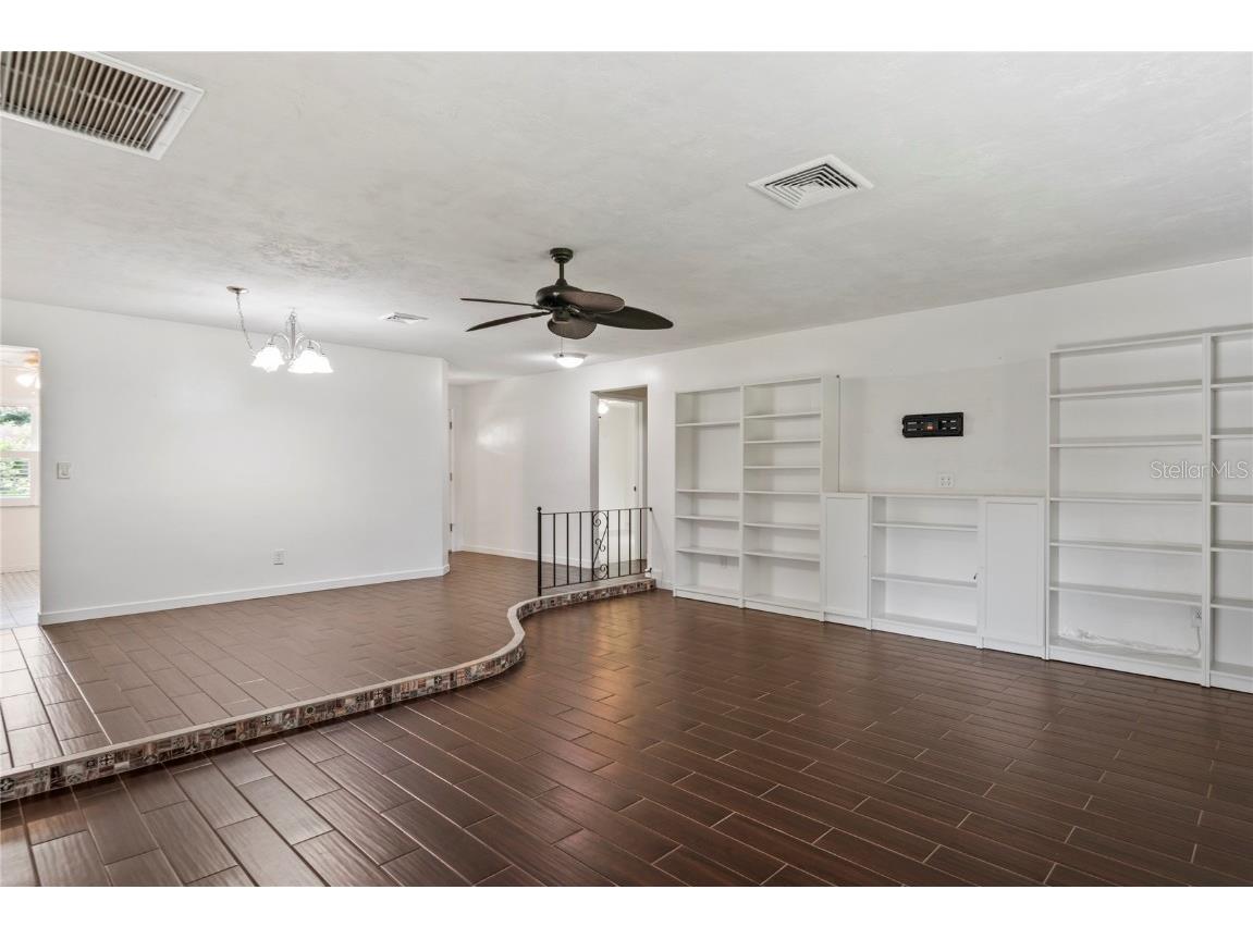 1282 Palm Street Clearwater FL 33755 W7878862 image5