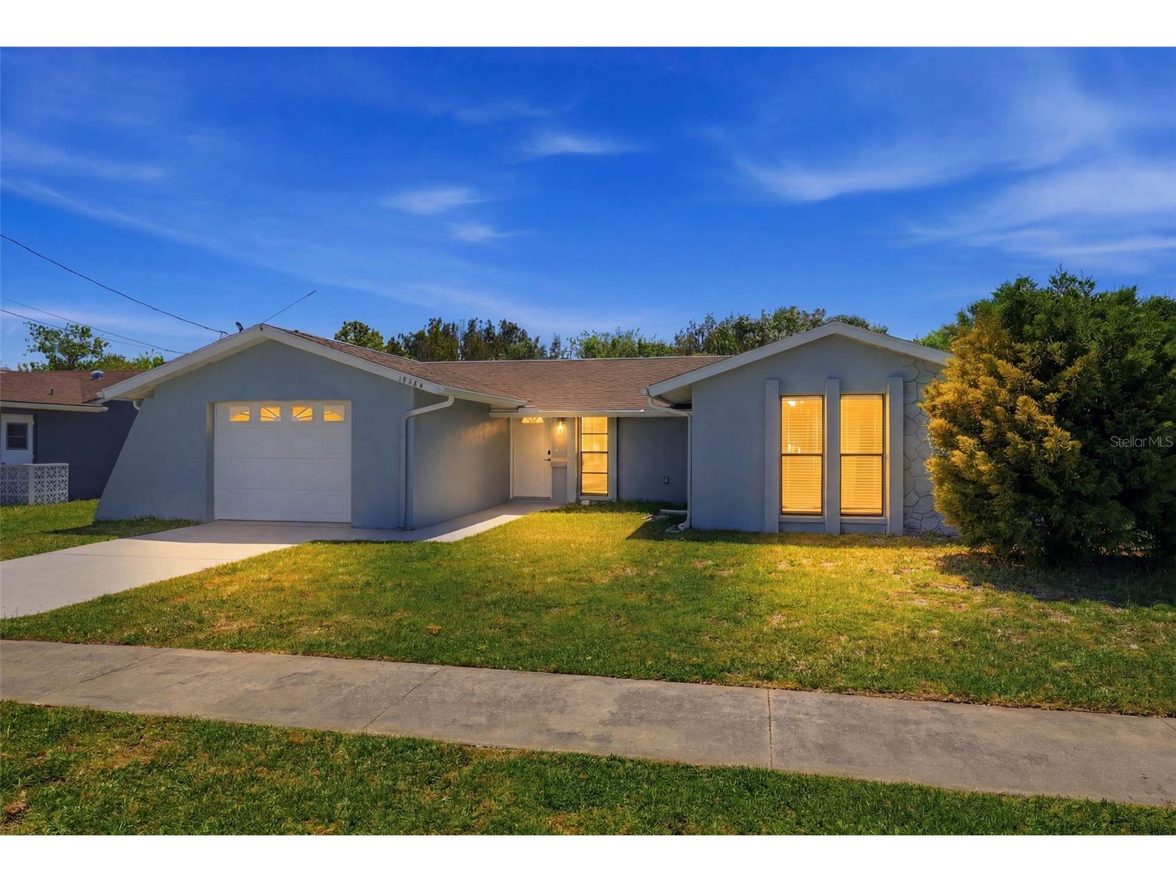 12824 1st Isle Hudson FL 34667 W7886819 image1
