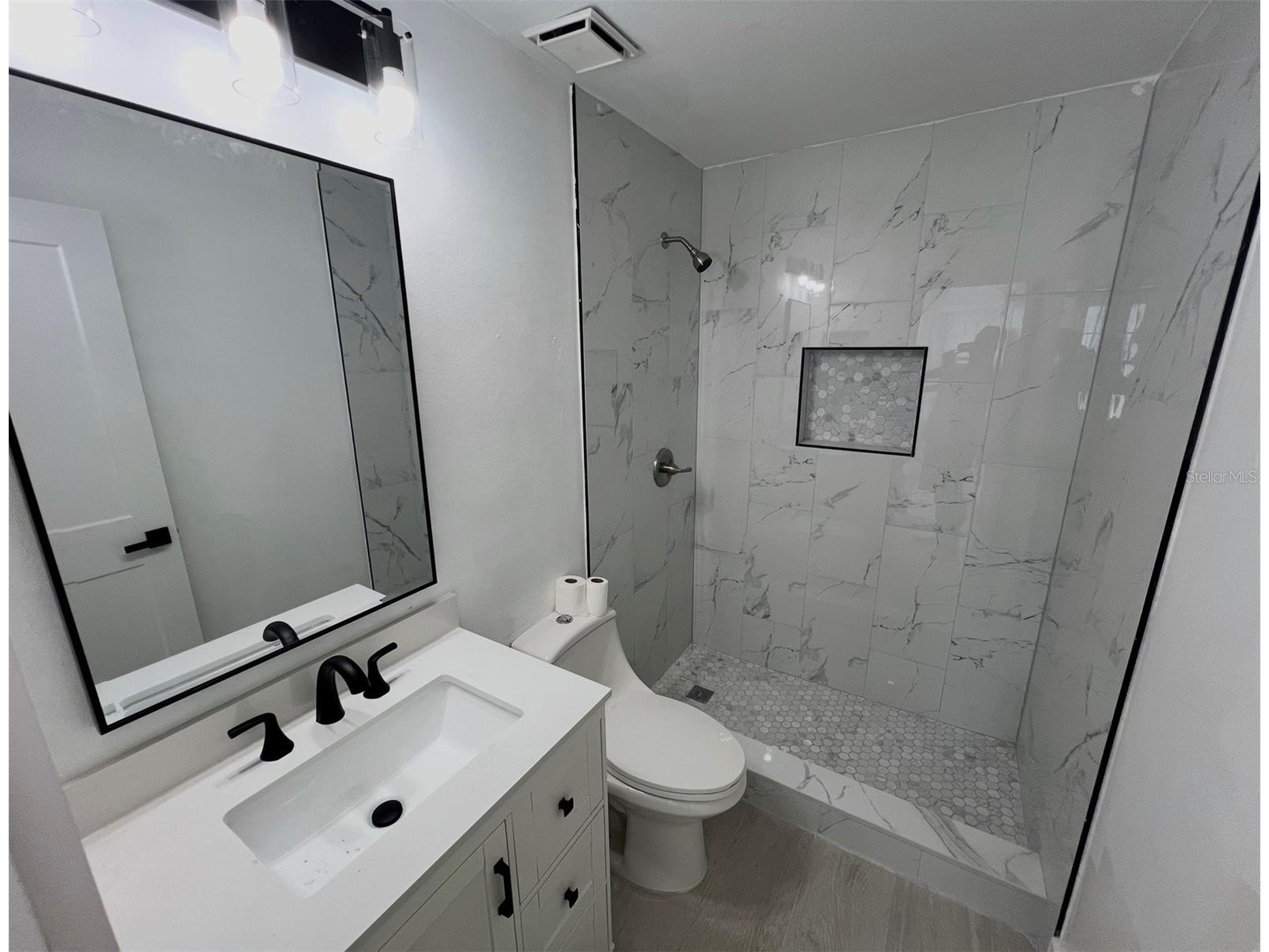 12824 Dunhill Drive Tampa FL 33624 TB8480462 image8