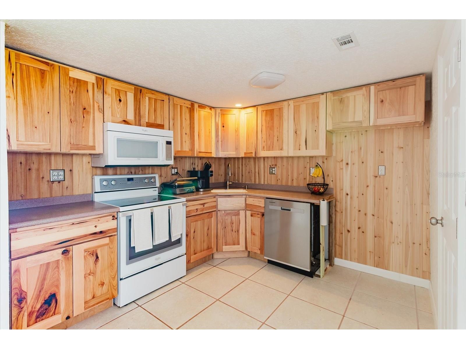 12825 5th Isle Hudson FL 34667 TB8488906 image23