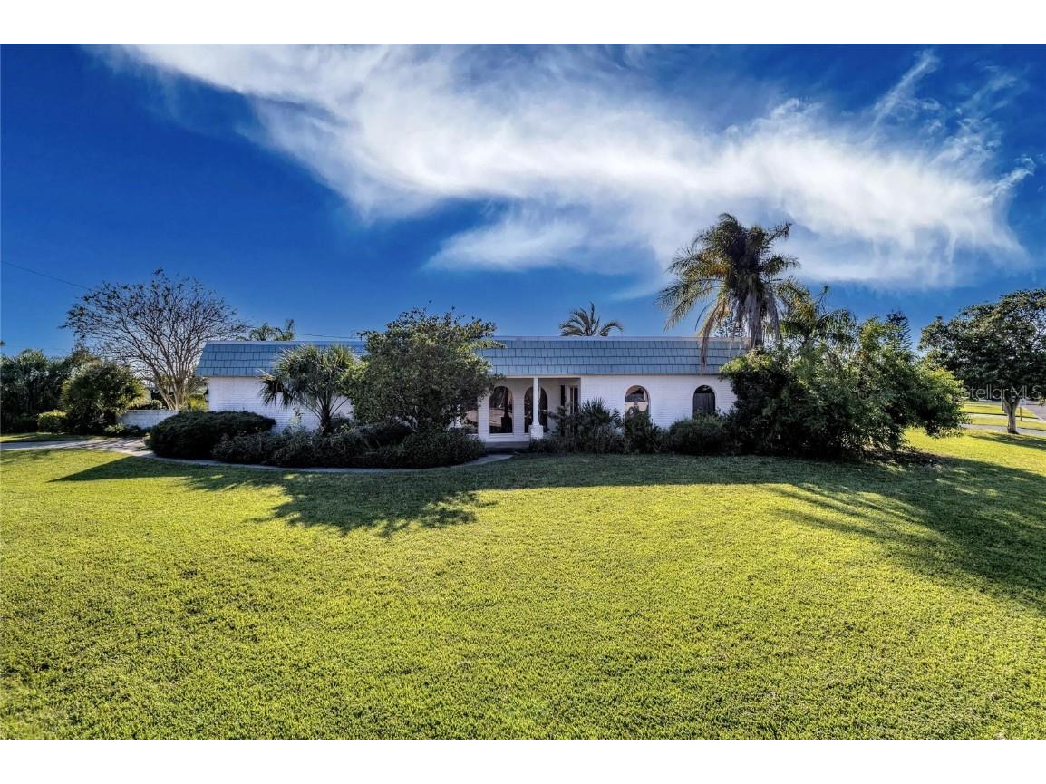 12839 3rd Isle Hudson FL 34667 - CANAL TO GULF OF MEXICO W7839733 image1