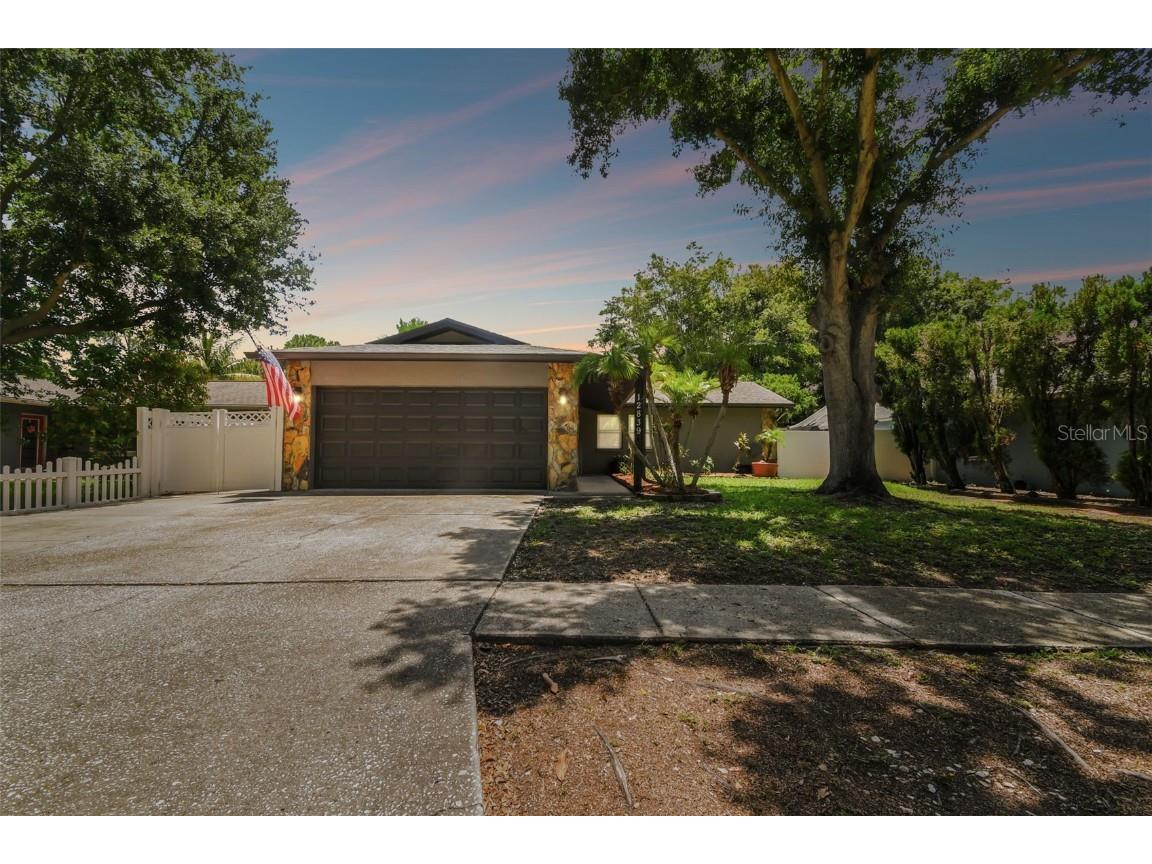 12839 Cumberland Drive Largo FL 33773 - SHORE LAKE T3533964 image1