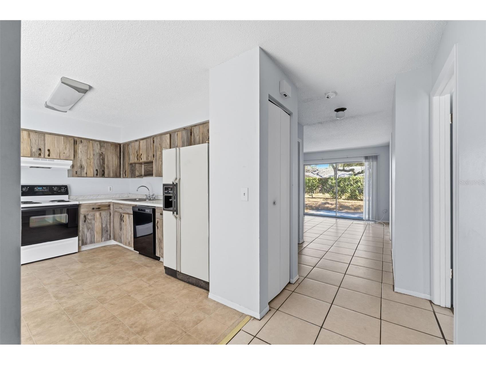 1284 London Avenue Spring Hill FL 34606 W7884215 image3