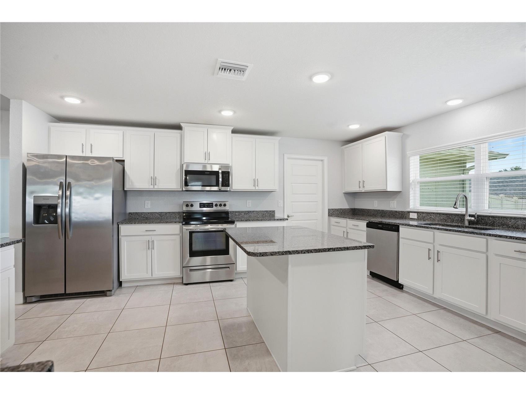 12847 Hilary Street Spring Hill FL 34609 TB8514213 image3