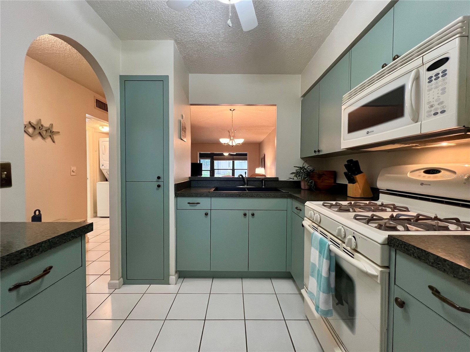 1286 Mission Hills Boulevard Clearwater FL 33759 TB8396663 image3