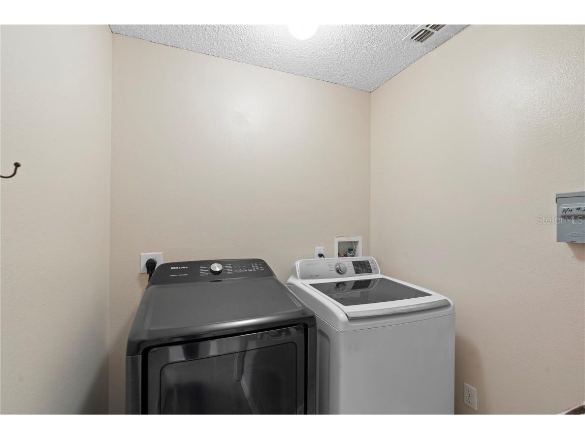 1287 Voyager Street Deltona FL 32725 V4944888 image32