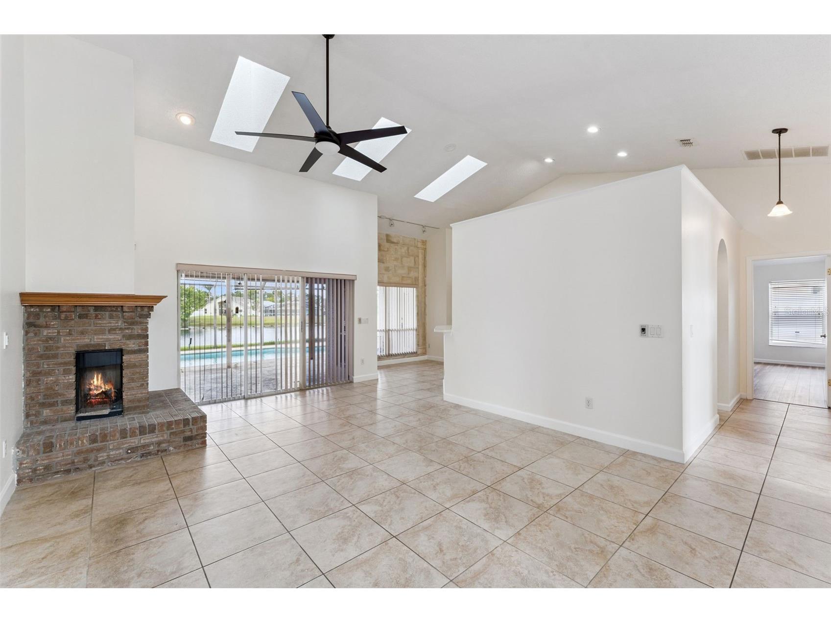 12879 Lower River Boulevard Orlando FL 32828 O6406780 image8