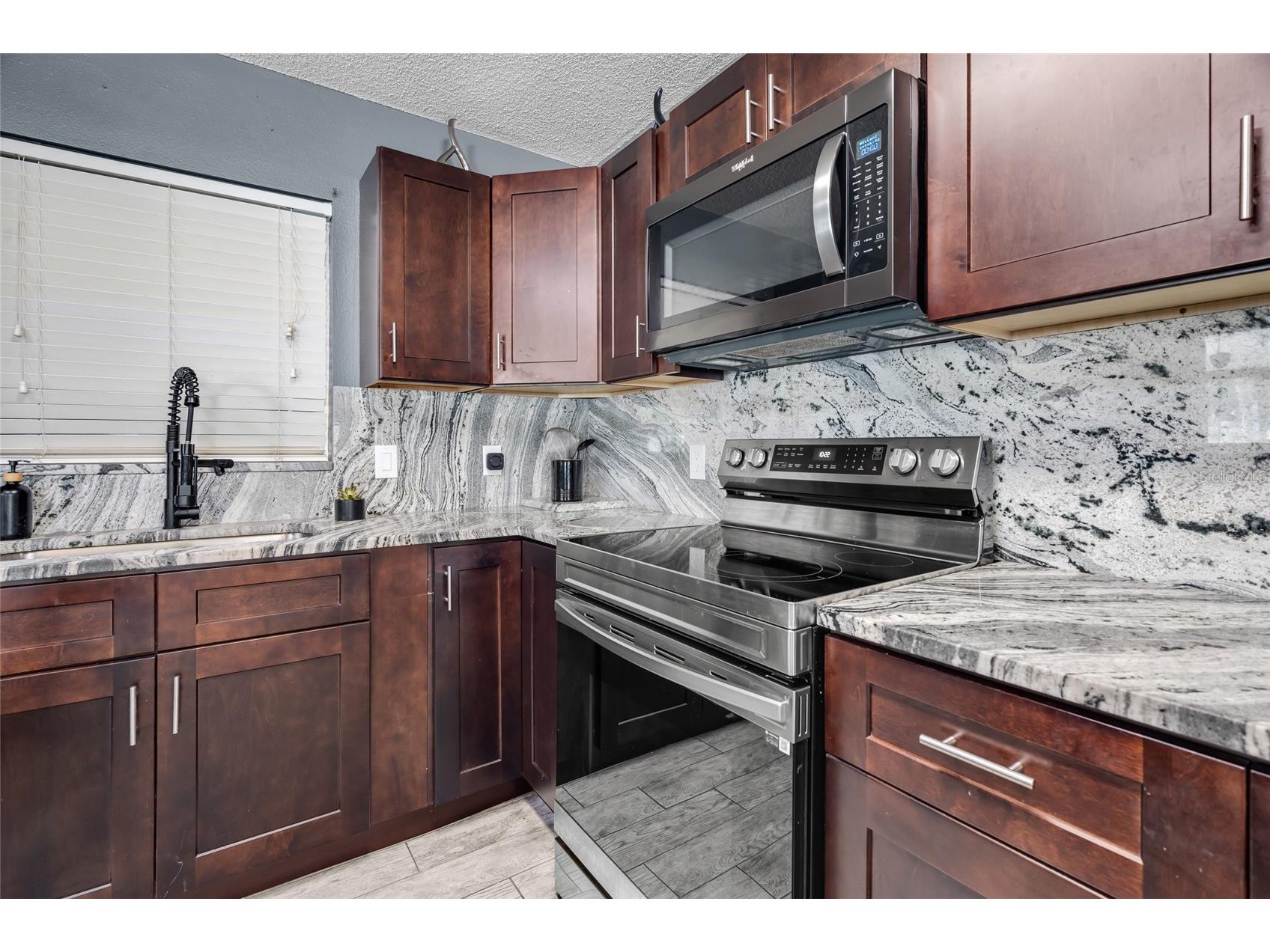 1289 42nd Street Sarasota FL 34234 A4691601 image10