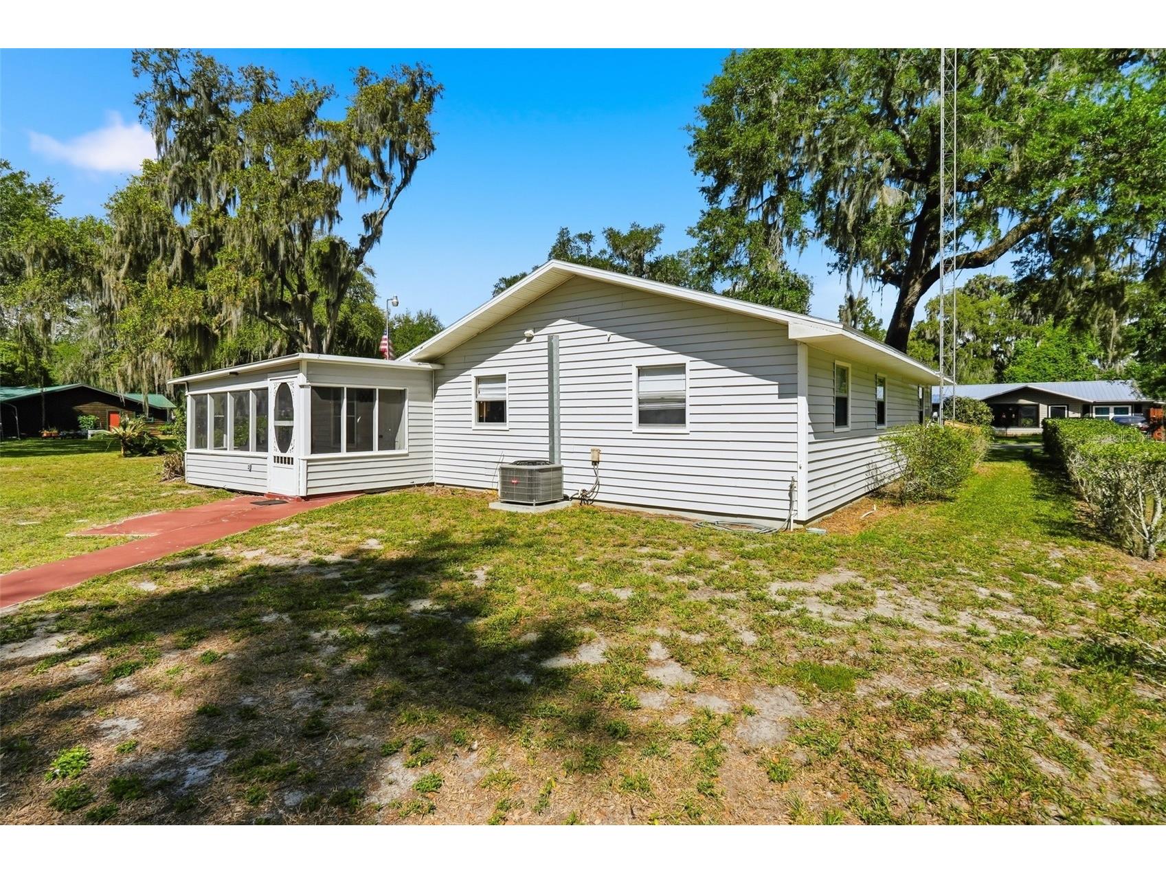 1289 Cr 436 Lake Panasoffkee FL 33538 G5111514 image32