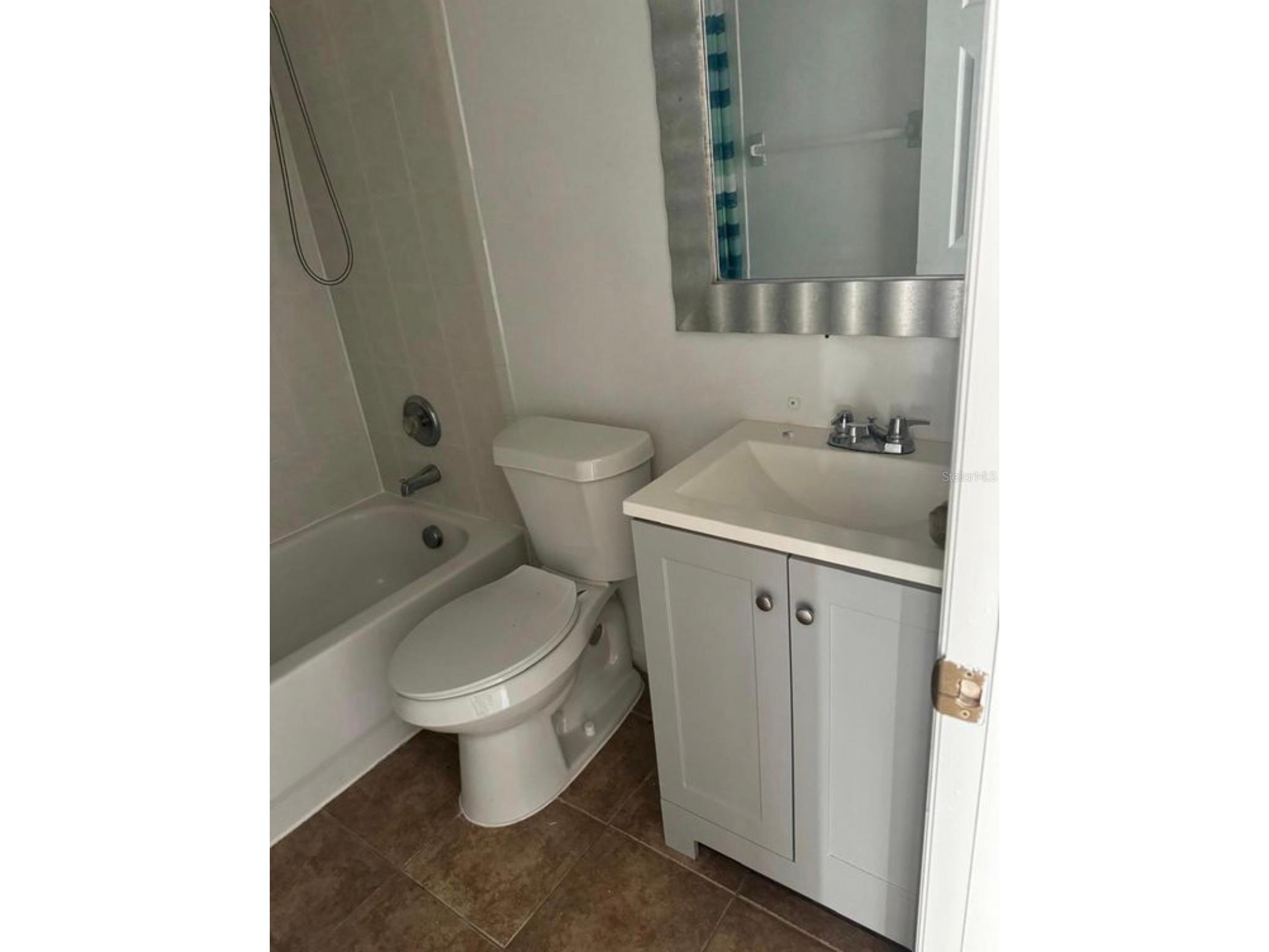 1289 S Beach Circle Kissimmee FL 34746 O6380347 image4