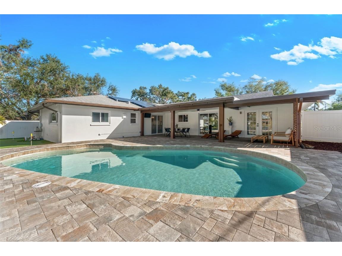 12898 137th Ln Largo FL 33774 TB8336078 image1