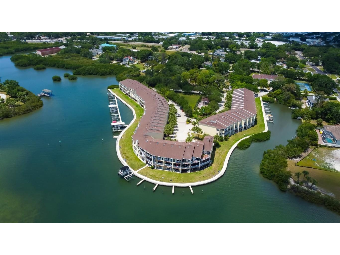 129 Brent Circle Oldsmar FL 34677 - OLD TAMPA BAY U8245025 image1