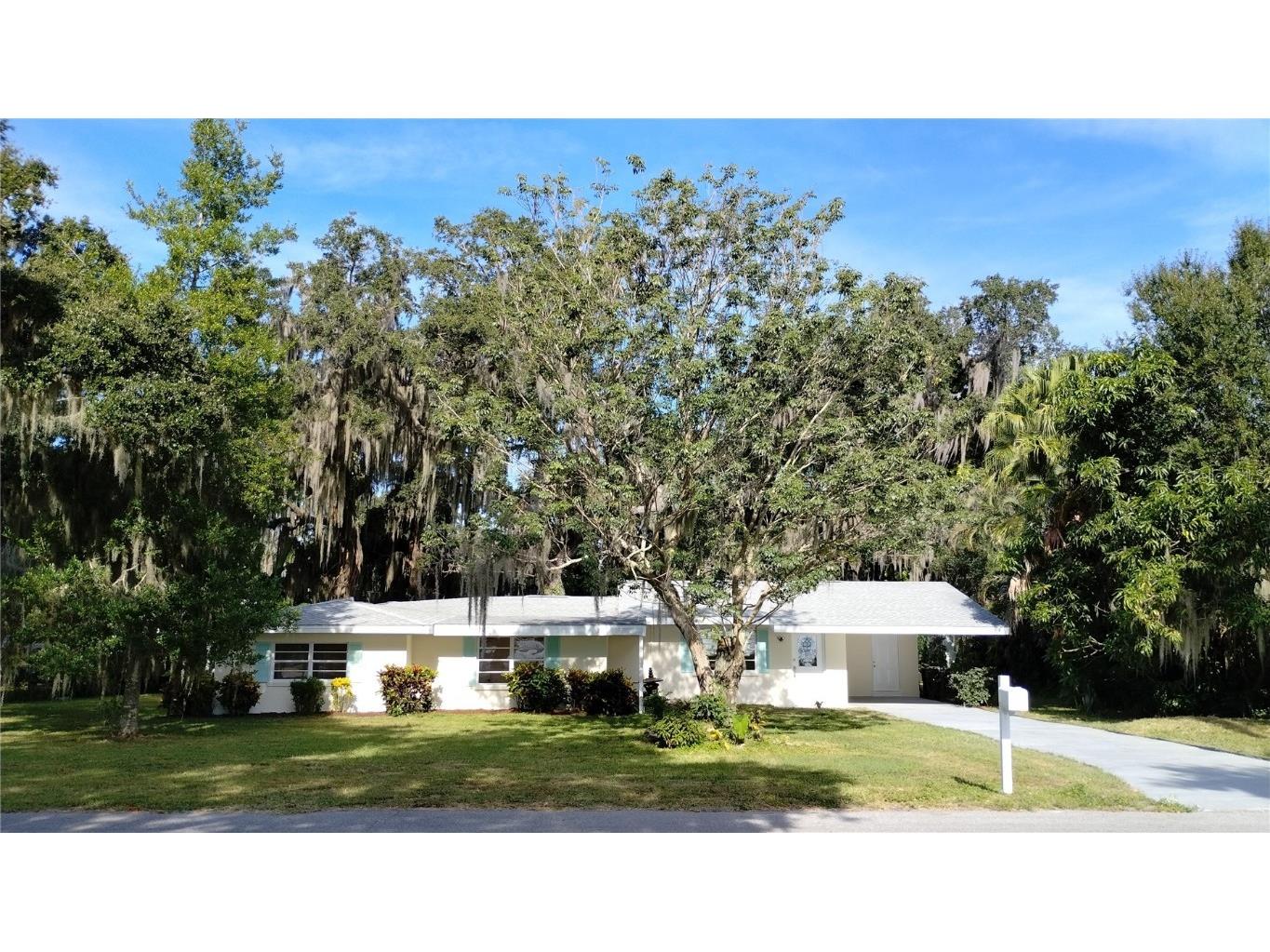 129 N Lake Reedy Boulevard Frostproof FL 33843 - REEDY LAKE O6151924 image1