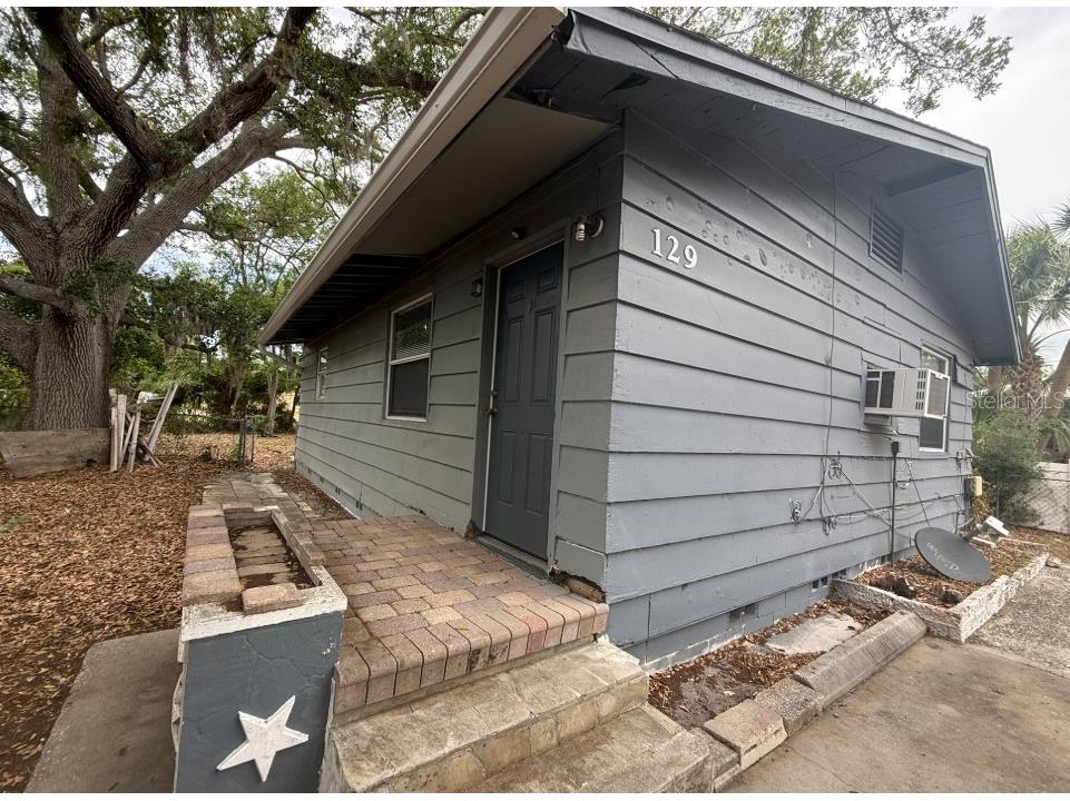 129 N Pompano Avenue Sarasota FL 34237 A4689043 image2
