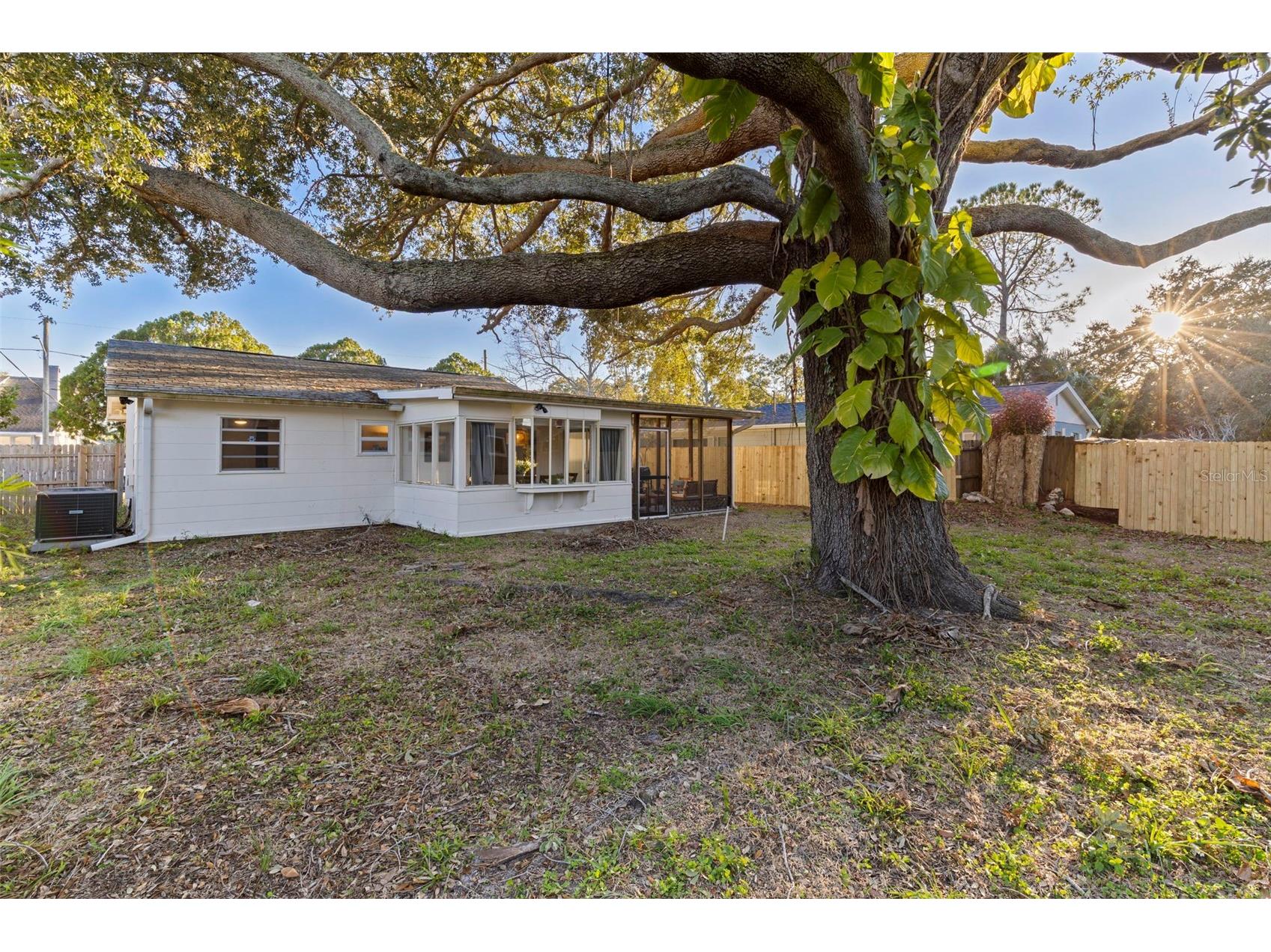 129 NW Lincoln Circle N Saint Petersburg FL 33702 TB8466038 image16