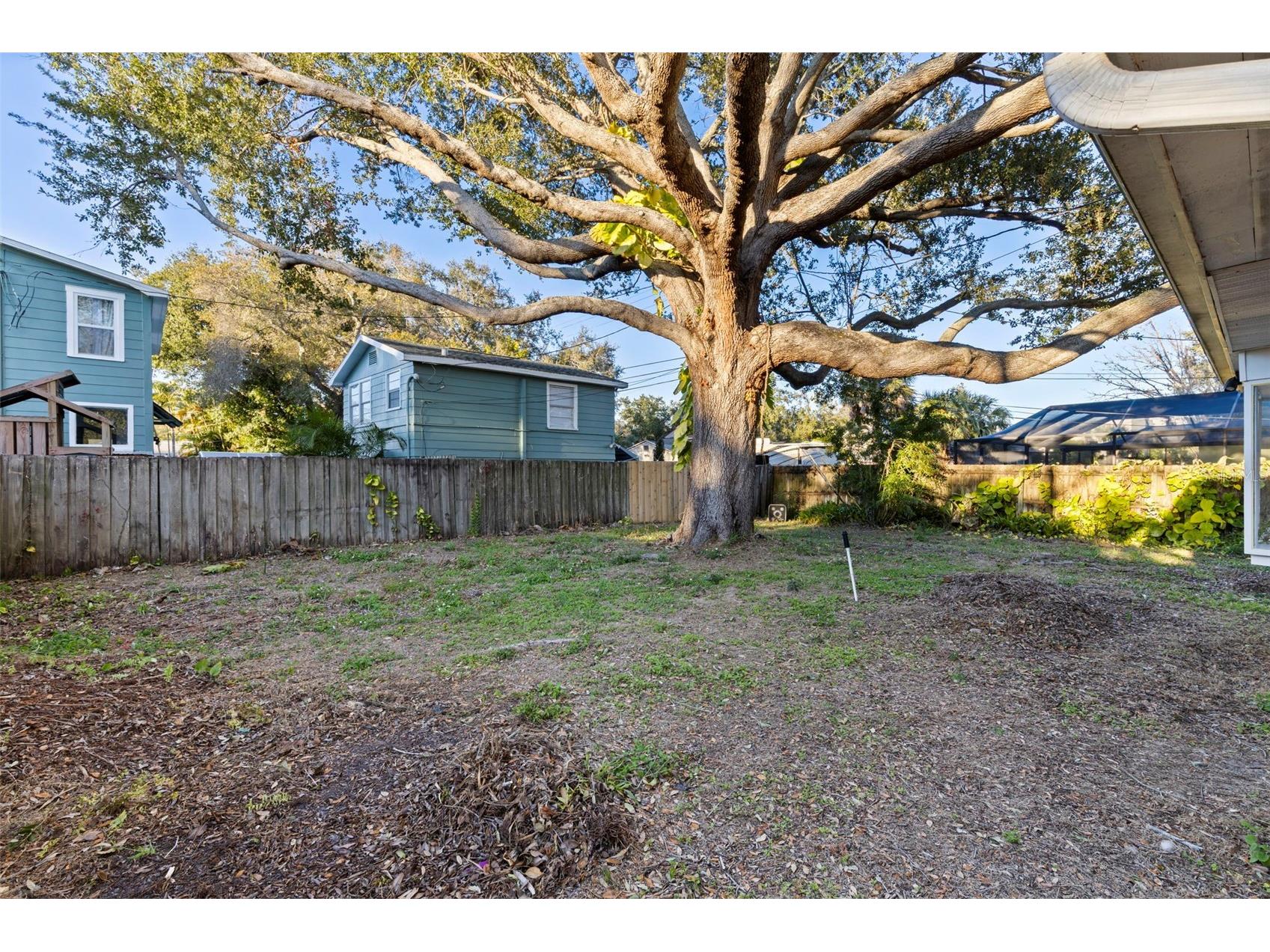 129 NW Lincoln Circle N Saint Petersburg FL 33702 TB8466038 image17