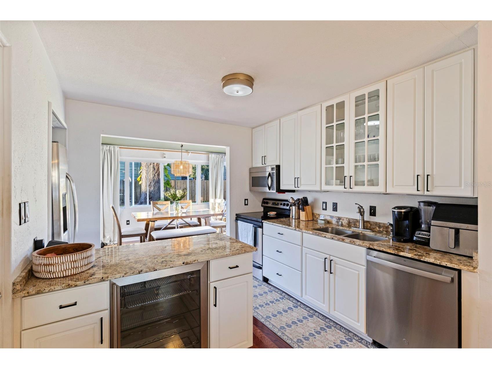 129 NW Lincoln Circle N Saint Petersburg FL 33702 TB8466038 image4