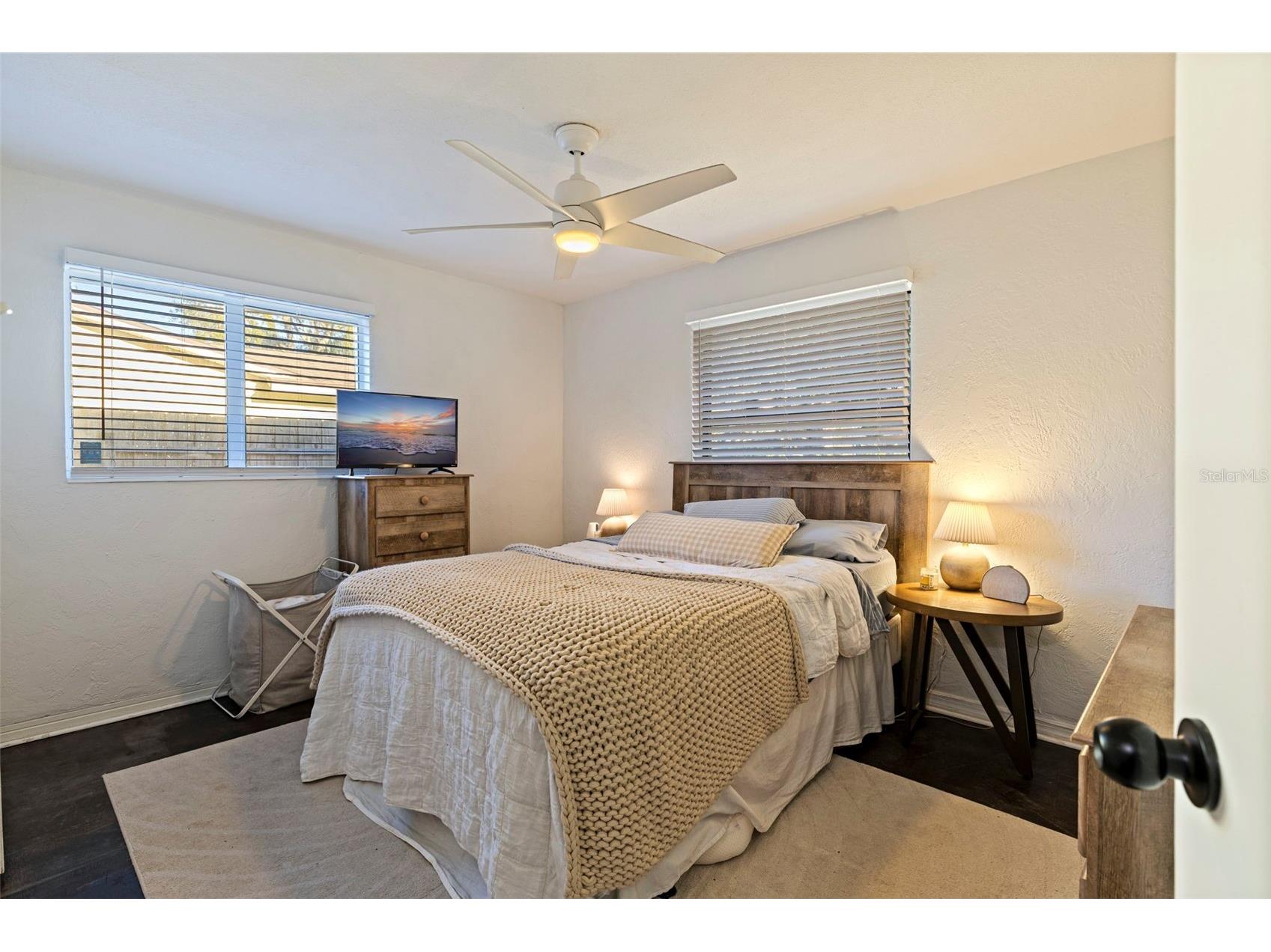 129 NW Lincoln Circle N Saint Petersburg FL 33702 TB8466038 image9