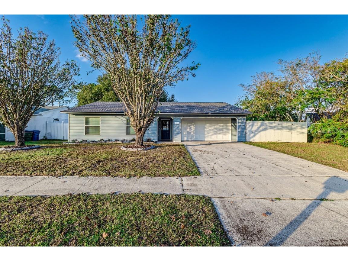 129 Rebecca Drive NE Winter Haven FL 33881 L4949588 image1