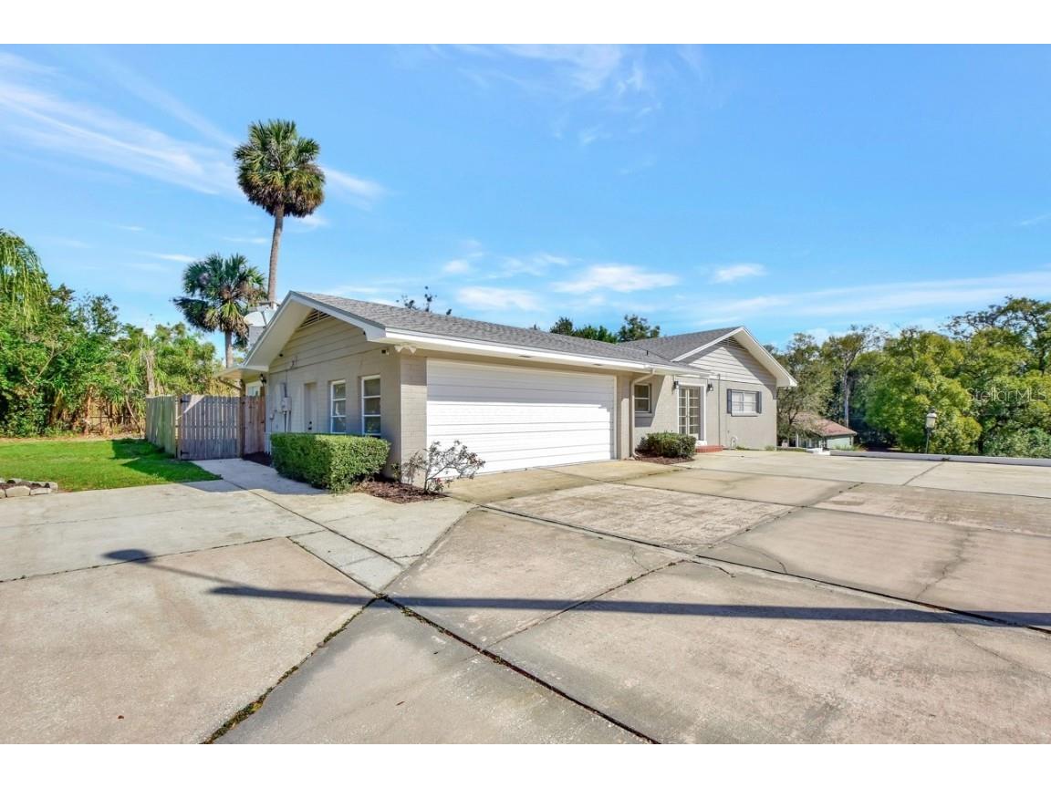 129 S Brooks Avenue Deland FL 32720 V4928764 image1